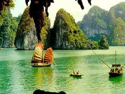 ឈូងសមុទ្រ Ha Long របស់វៀតណាមជាឋានសួគ៍ត្រូពិកមួយក្នុងចំណោមឋានសួគ៍ត្រូពិកទ្វីបអាស៊ - ảnh 1